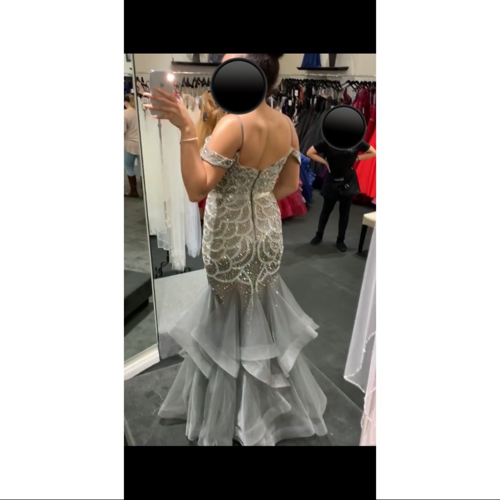 PROM DRESS FOR SALE!